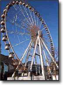 December in Paris : La Grande Roule ferris wheel (image)