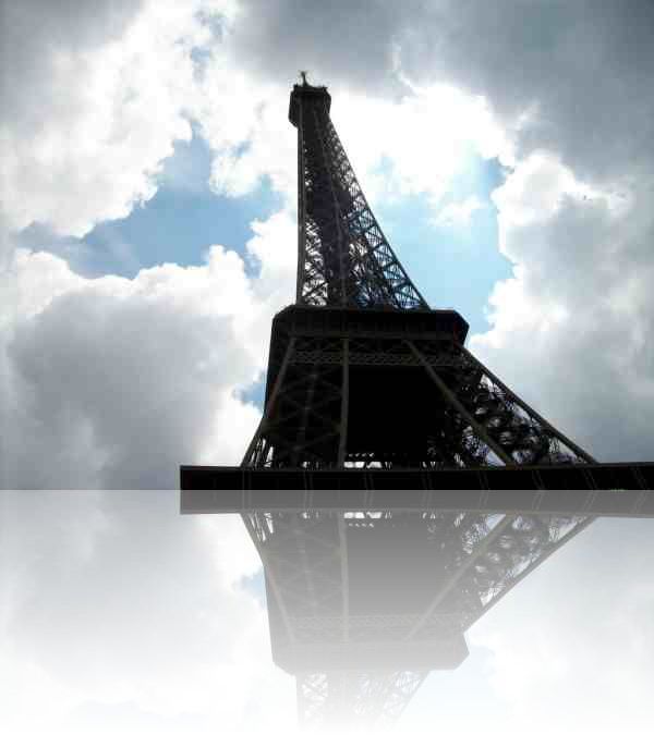 Visit A-Night-in-Paris.com and see the majestic Eiffel Tower