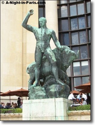 The history of the Eiffel Tower - and the Musee de l'Homme - you must come visit!